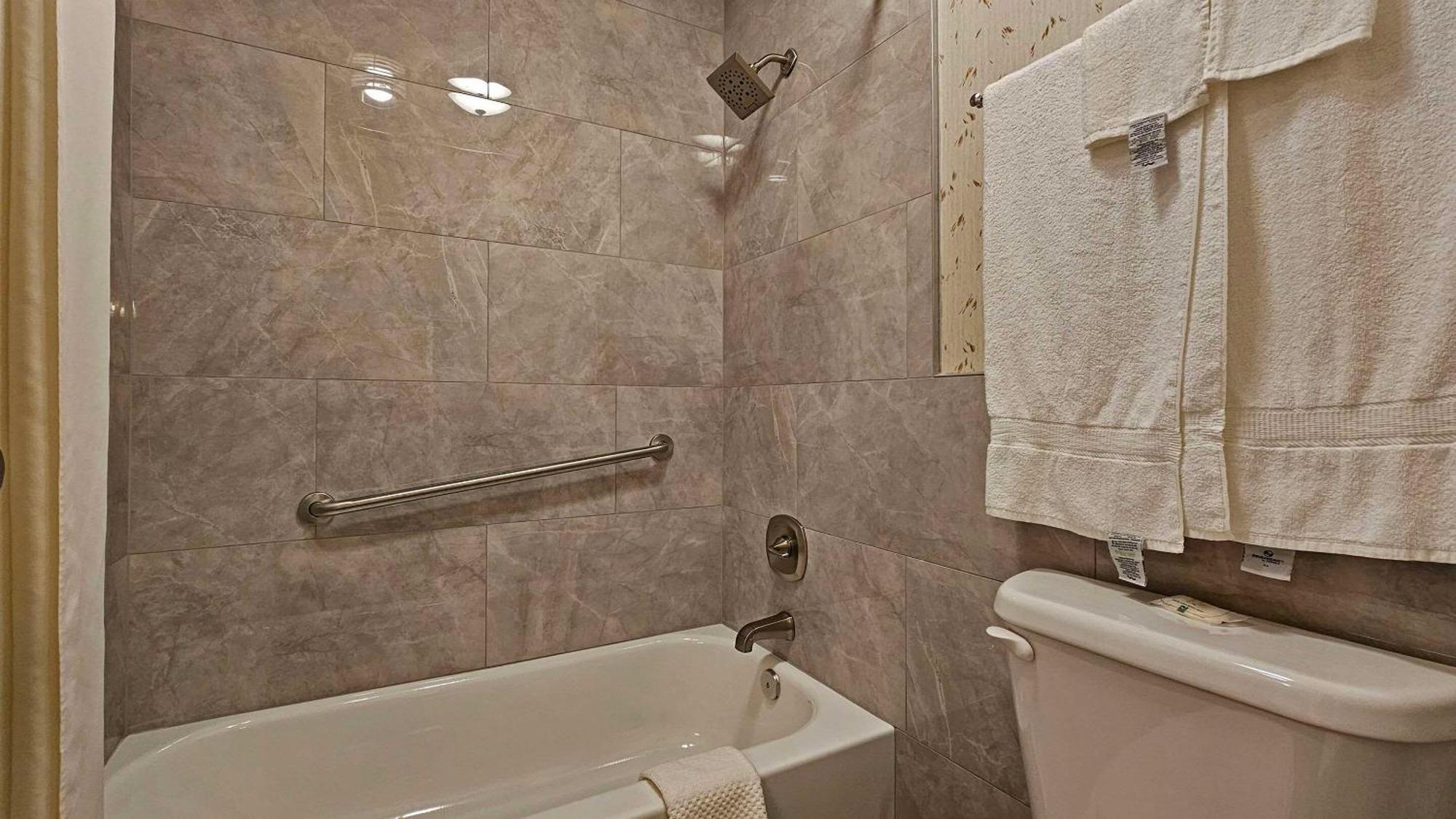 Quality Inn Ennis Eksteriør bilde